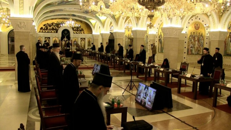 Σε εξέλιξη η συνεδρίαση της Ιεράς Συνόδου των Επισκόπων της Σερβικής Εκκλησίας (ΦΩΤΟ)