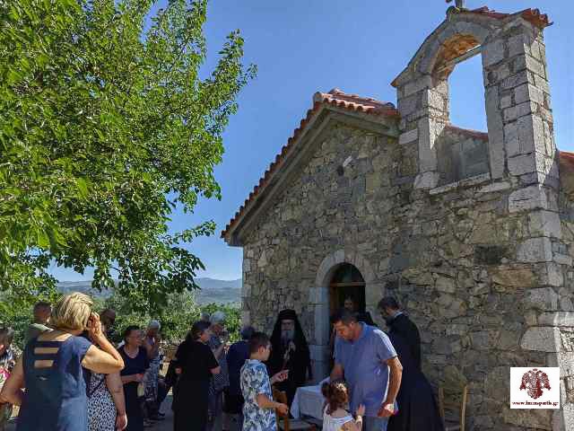 Αρχιερατική Θεία Λειτουργία στον Ι.Ν. Αγ. Πέτρου και Παύλου στο Πυρί Λευκοχώματος