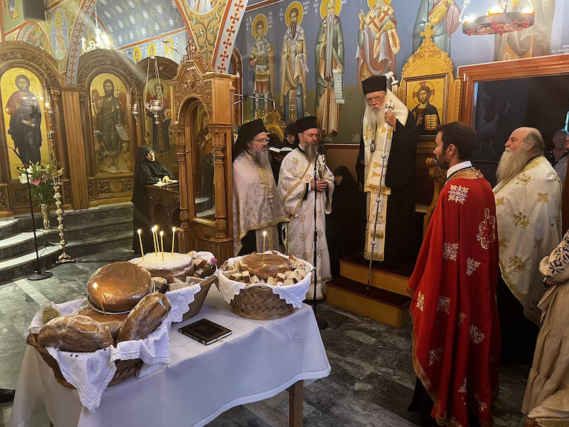 Ο Αρχιεπίσκοπος Αθηνών στην Ιερά Μονή Παναγίας Άξιον Εστίν