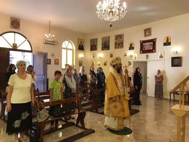 В день Святого Духа антиохийский иерарх совершил Литургию на Подворье Русской Церкви в Дамаске