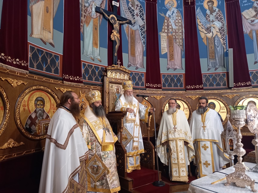 Πανηγυρικός εορτασμός της Πεντηκοστής στον Καθεδρικό Ναό Αποστόλου Παύλου Κορίνθου