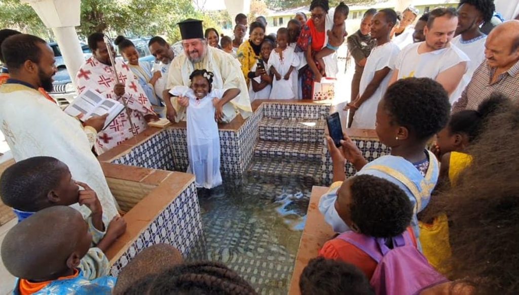 معمودية جماعية في أبرشية زامبيا، بطريركية الإسكندرية وسائر أفريقيا