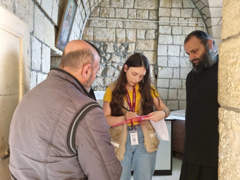 يواصل فريق دائرة العلاقات المسكونية والتنمية في البطريركية، المساهمة في إيصال المساعدات القادمة