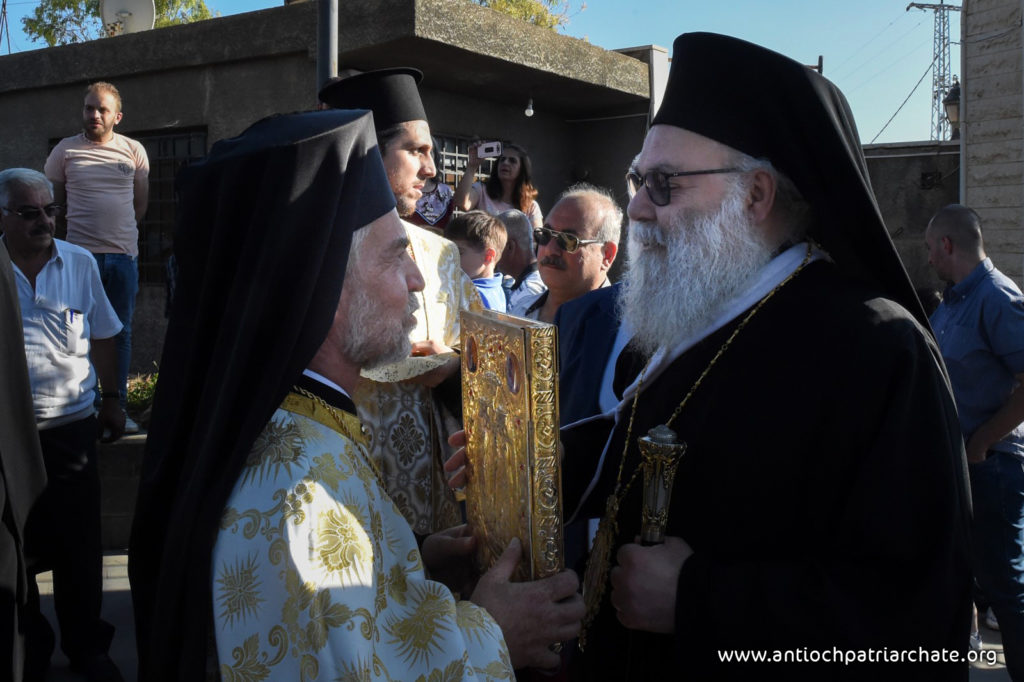 البطريرك يوحنا العاشر يترأس صلاة غروب عيد القديسين بطرس وبولس.