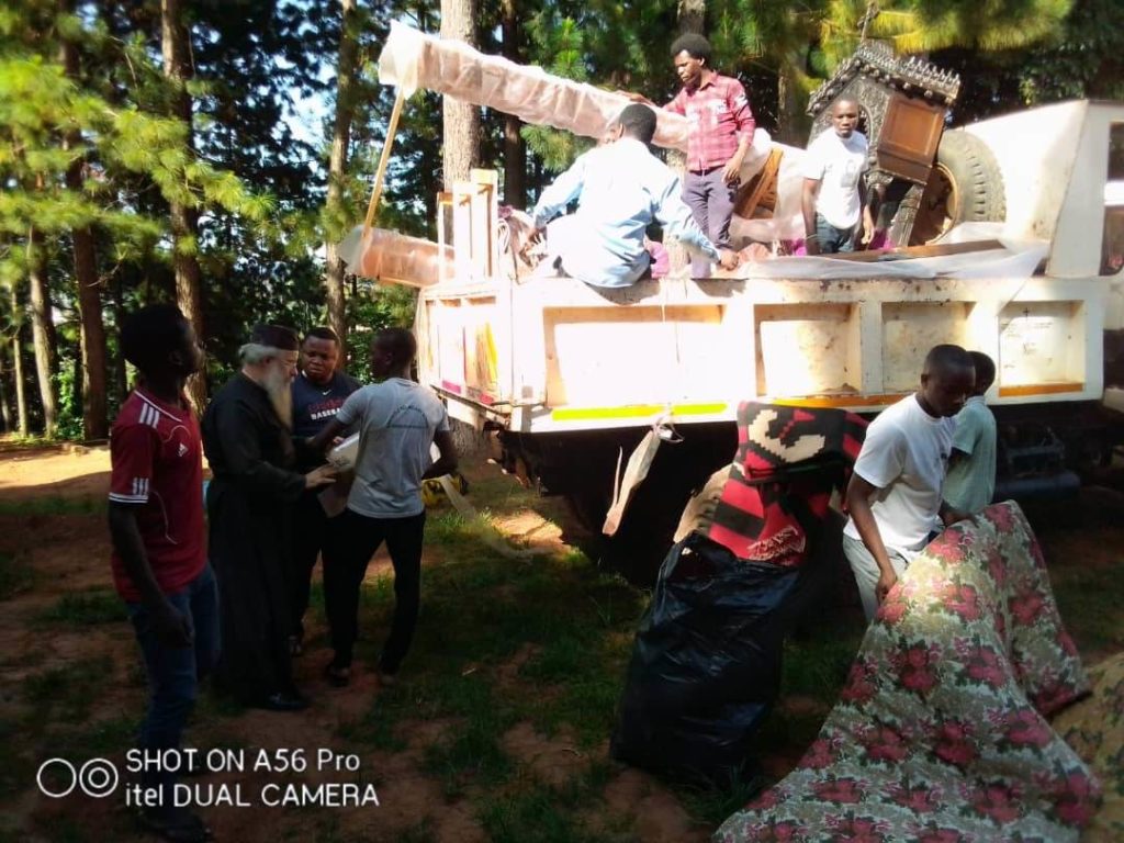 Μπουκόμπα: Κοντέινερ αγάπης από τις Μητρόπολεις Λαρίσης και Μεσογαίας