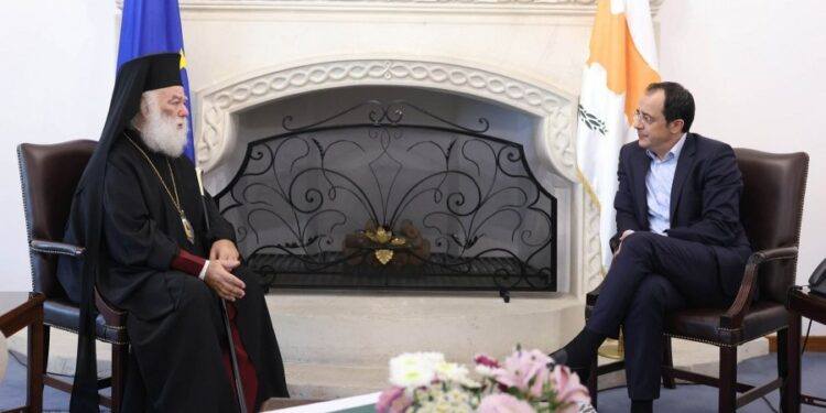 البابا ثيودروس يلتقي برئيس جمهورية قبرص