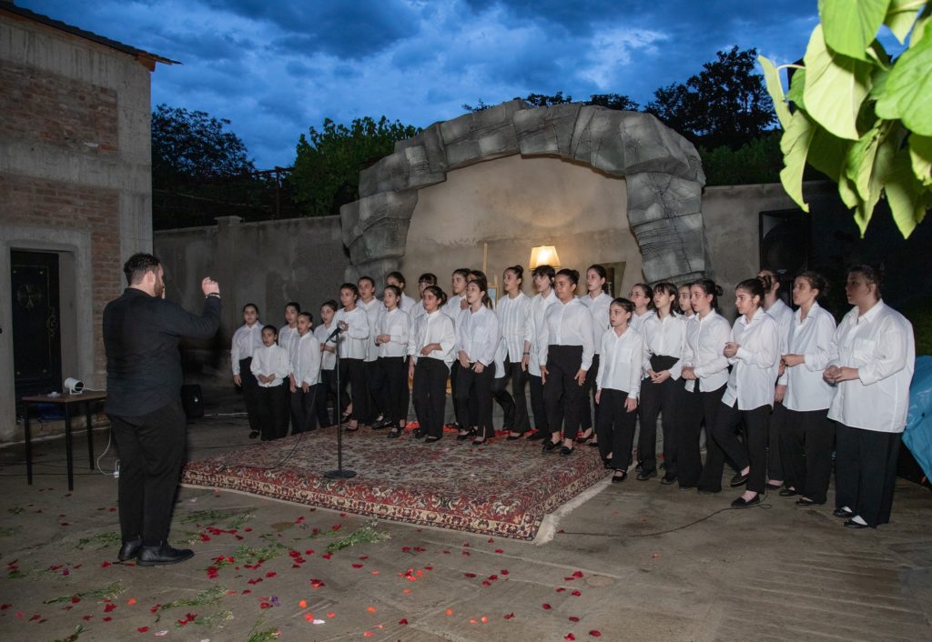 გრძელდება სრულიად საქართველოს კათოლიკოს-პატრიარქ ილია II-ის  მიძღვნილი შემეცნებითი საღამოები