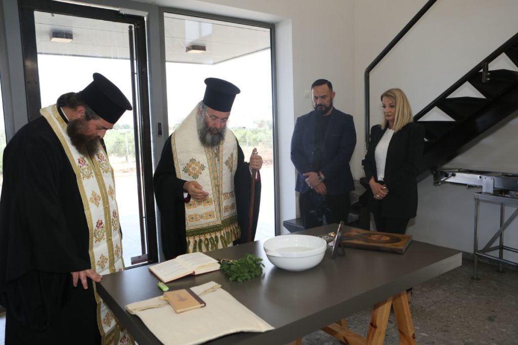 Αγιασμός από τον Μητροπολίτη Ρεθύμνης στις “Ελληνικές Φάρμες”