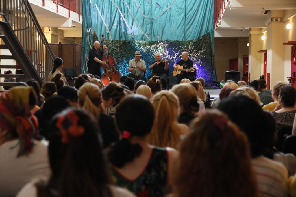 სპეციალური პენიტენციური სამსახურის მხარდაჭერით ქალთა დაწესებულებაში თეატრალიზებული წარმოდგენა გაიმართა