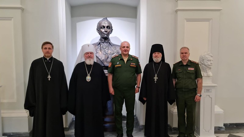 Председатель Синодального отдела по взаимодействию с Вооруженными силами посетил Санкт-Петербургское Суворовское военное училище