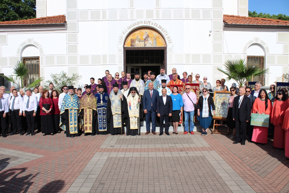 В Поморие тържествено бе открит XIX-я Международен фестивал за православна музика „Достойно есь”