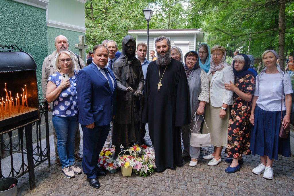 Выставка о возвращении храмов открыта в музее блаженной Ксении