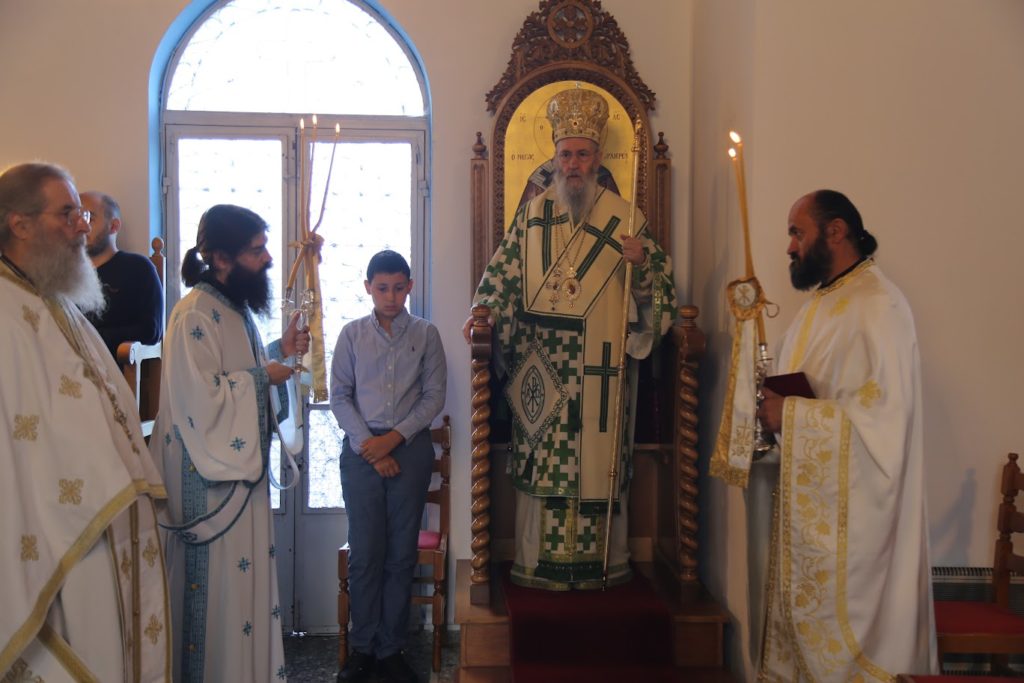 Ναύπακτος: Αρχιερατική Θεία Λειτουργία στον Ιερό Ναό των Αγίων Αποστόλων Ελαιοστασίου