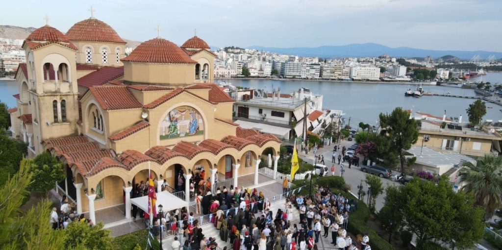 Συρροή προσκυνητών στην Παναγία Σουμελά στη Χαλκίδα