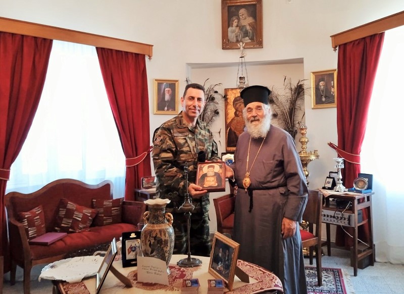 Ο Διοικητής Πυροβολικού ΑΣΔΕΝ στη Μητρόπολη Λέρου