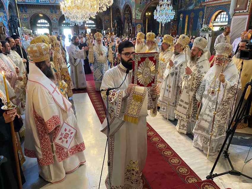 Κόρινθος: Πολυαρχιερατικό συλλείτουργο για τον Πολιούχο Απόστολο Παύλο (ΦΩΤΟ)