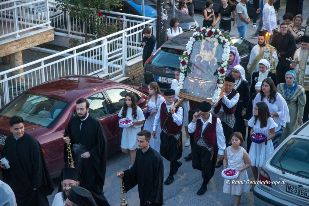 Φωτορεπορτάζ ope.gr: Η πανήγυρη του Ιερού Ναού Αγίας Τριάδος Ακτής Θερμαϊκού