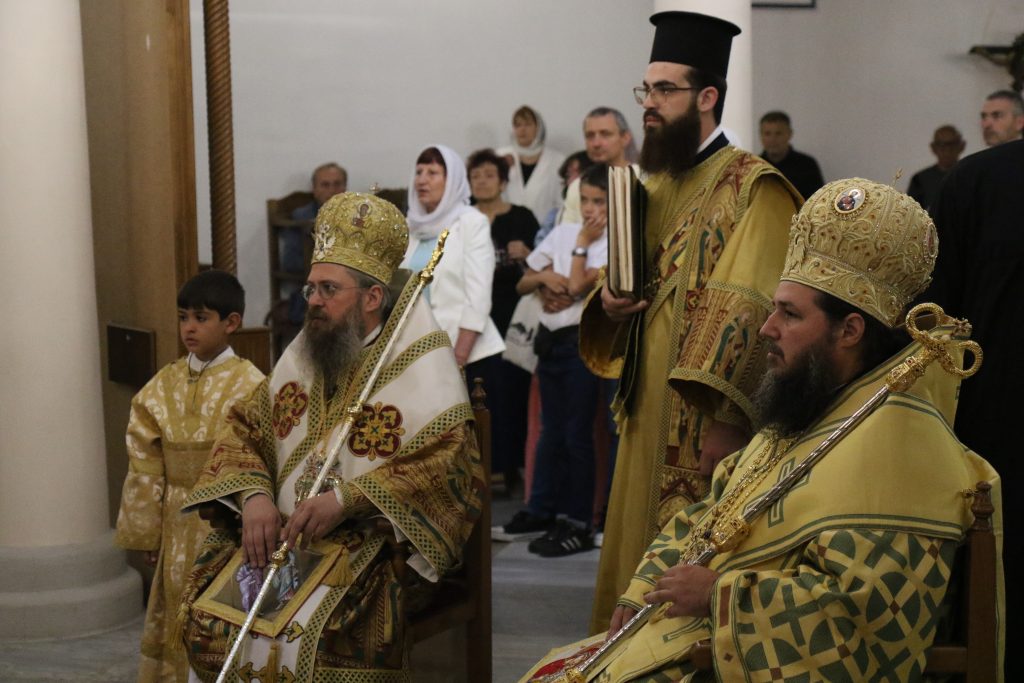 Настоятель Патриаршего Подворья принял участие в первой литургии епископа Велбуждского Исаака