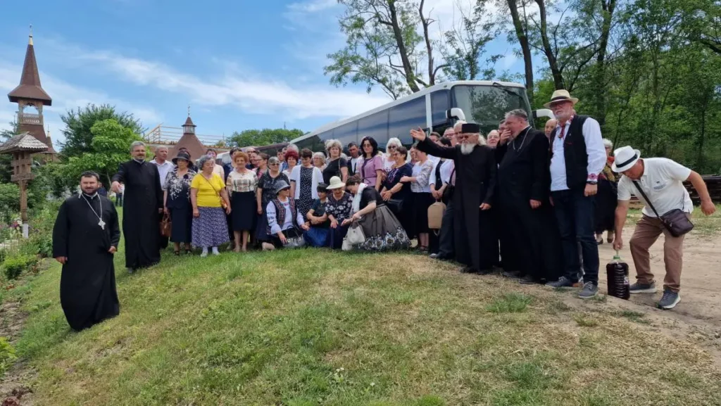 Un grup de 150 de credincioși din Bacău a vizitat Episcopia Basarabiei de Sud
