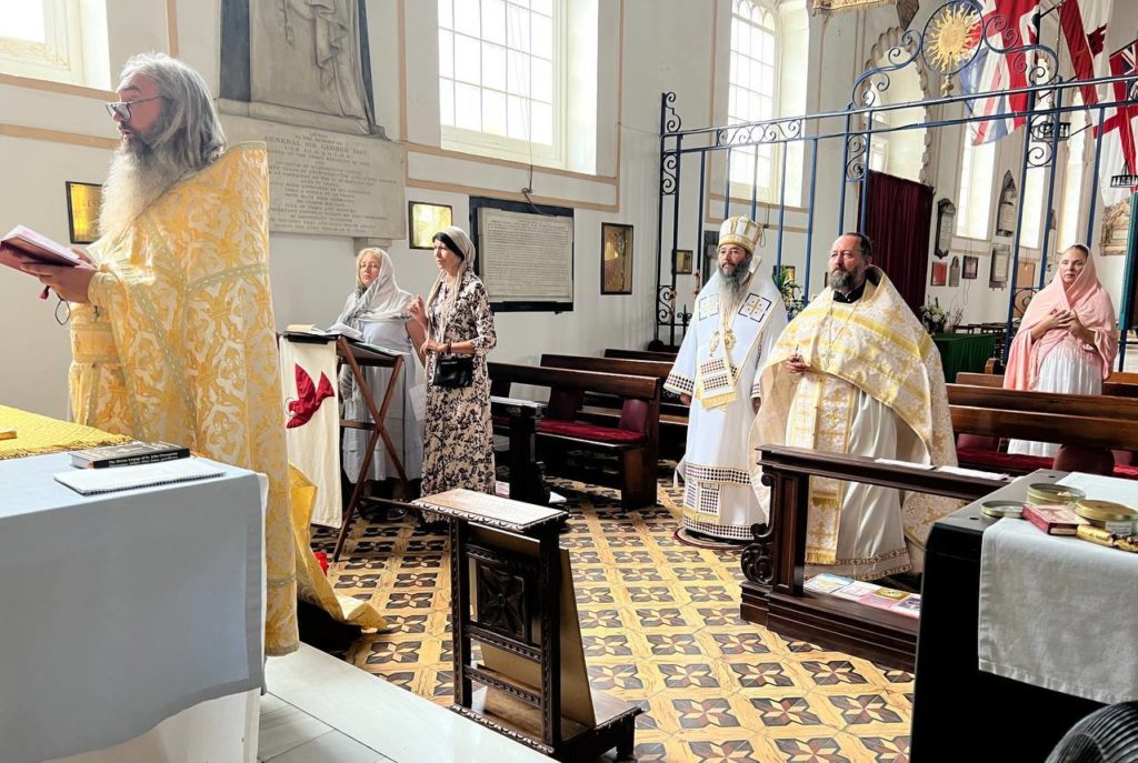 Епископ Кафский Петр совершил Литургию в Гибралтаре