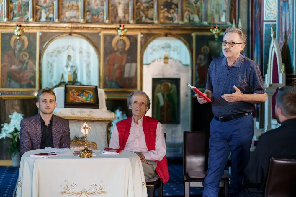 Volumul dedicat Protopopului Aurel Munteanu lansat la biserica unde i-a fost încredințată păstorirea Huedinului în 1923