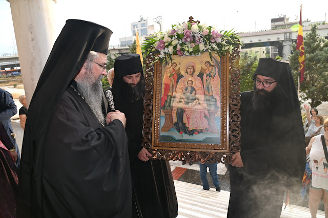 Το Μοσχάτο υποδέχτηκε την Παναγιά «Κυρά Φανερωμένη» από τη Λευκάδα