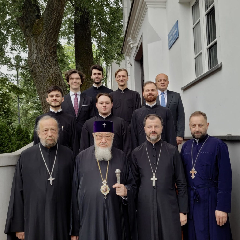 Ο Μητροπολίτης Σάββας στην τελετή αποφοίτησης των σπουδαστών της Ορθόδοξης Θεολογικής Σχολής της Βαρσοβίας