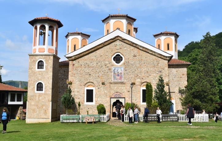 Архиерейски богослужения за Петдесетница в Ловчанска епархия