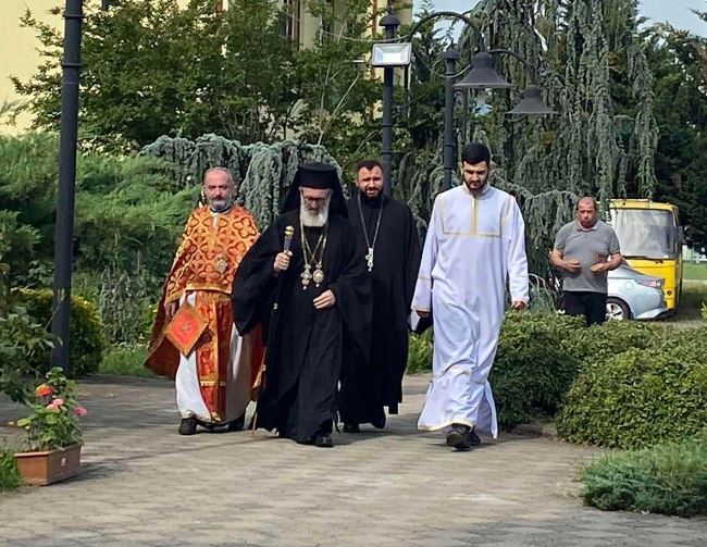 საზეიმო წირვა ზესტაფონის ყოვლადწმინდა ღვთისმშობლის მიძინების სახელობის საკათედრო ტაძარში