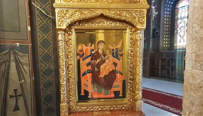 Ρουμάνοι της διασποράς δώρισαν αντίγραφο της Εικόνας της Παναγίας της Παντάνασσας στον Καθεδρικό Ναό Βουκουρεστίου
