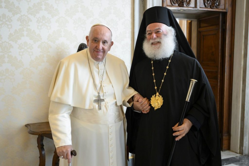 Τάχιστη ανάρρωση στον Πάπα Φραγκίσκο ευχήθηκε ο Πατριάρχης Αλεξανδρείας