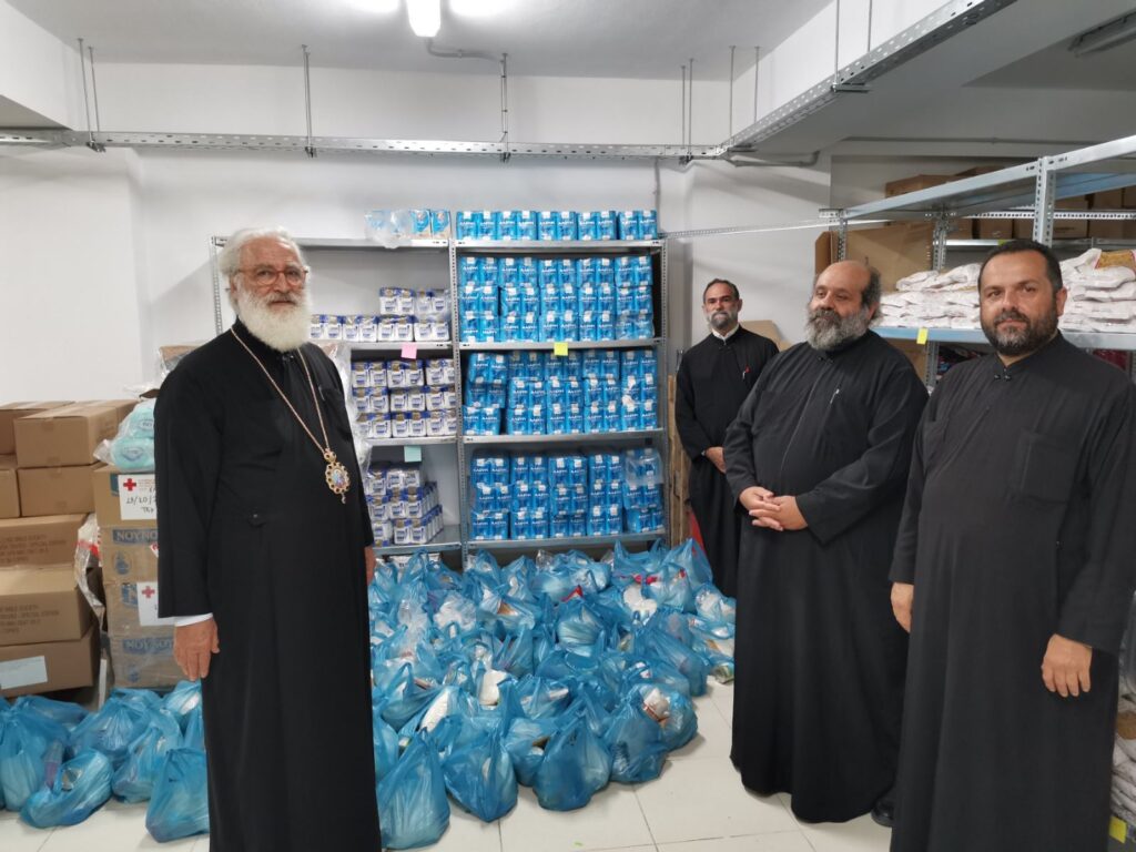Διανομή τροφίμων από το Κέντρο Αλληλεγγύης και Κοινωνικής Συνοχής της Μητρόπολης Αρκαλοχωρίου