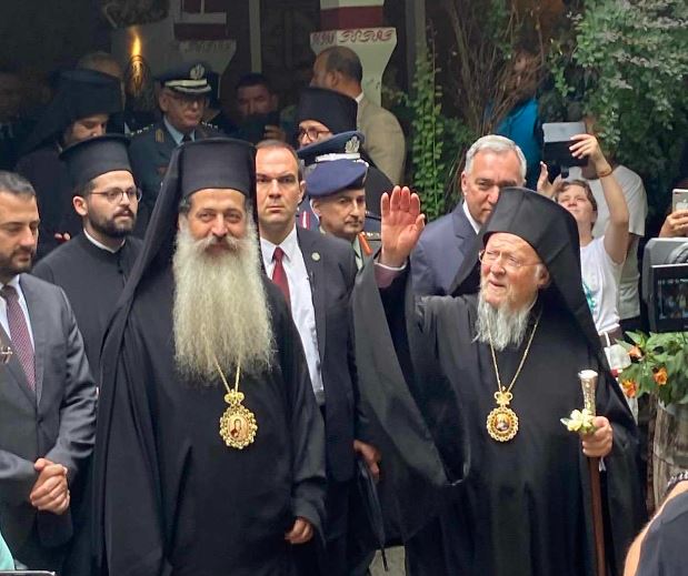 Αποστολή ope.gr: Ιστορική επίσκεψη του Οικουμενικού Πατριάρχη στην Ιερά Μονή Αγάθωνος – Προσκύνησε το σκήνωμα του Οσίου Βησσαρίωνα (ΦΩΤΟ)