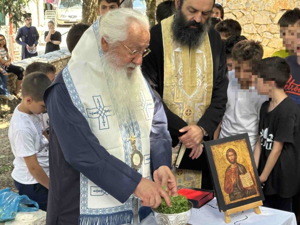 Ο Μητροπολίτης Θηβών τέλεσε τον Αγιασμό της Α’ κατασκηνωτικής περιόδου