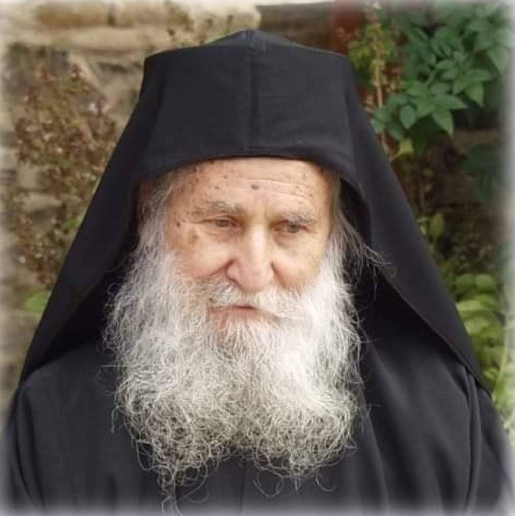 «Να αγαπάμε πολύ και να φλέγουμε» – 14 χρόνια από την κοίμηση του Ιωσήφ του Βατοπαιδινού