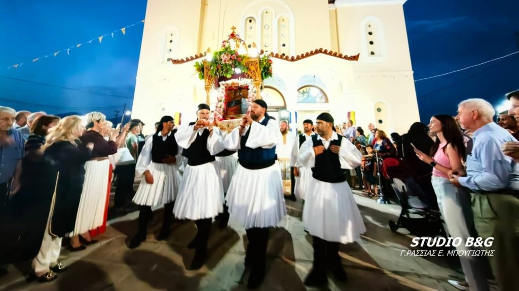 Λιτάνευση της Εικόνας της Αγίας Κυριακής στο Κουτσοπόδι Αργολίδος