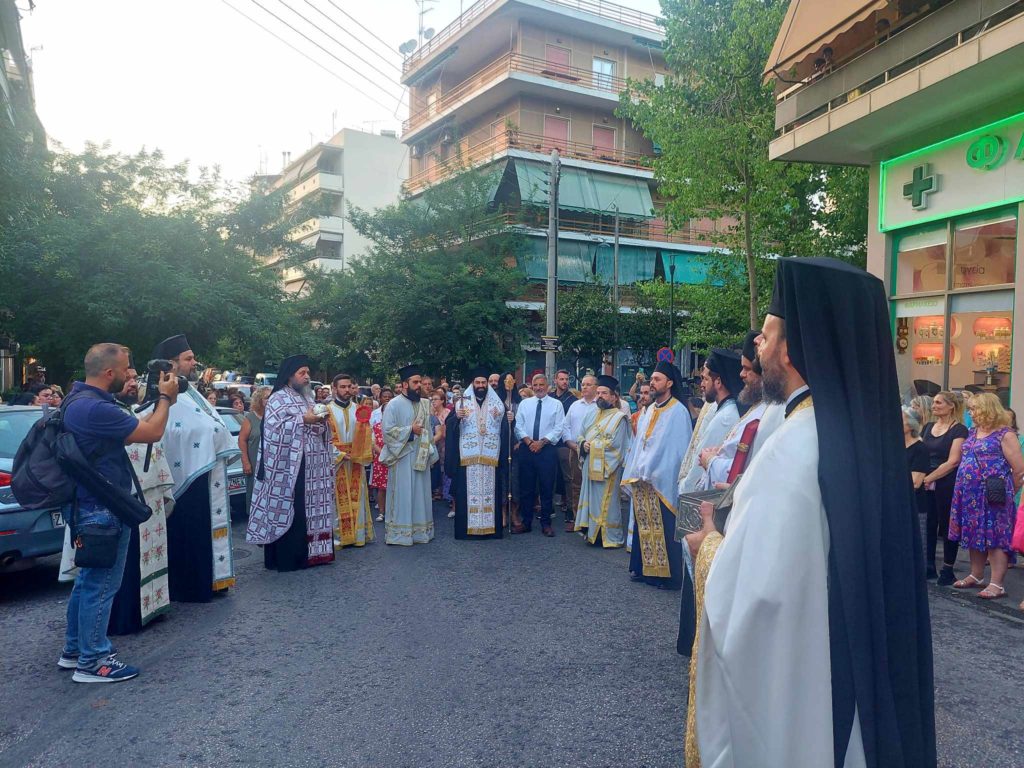 Φωτορεπορτάζ ope.gr: Η λιτανεία του Αγίου Παντελεήμονος Ιλισσού