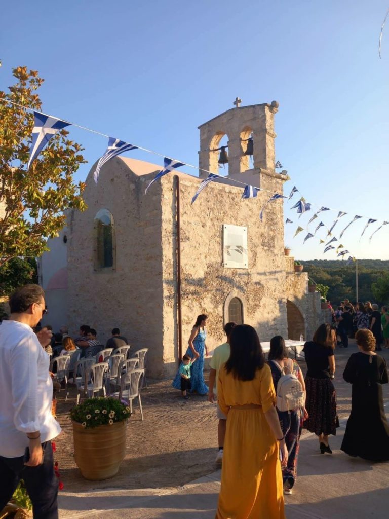 Εσπερινός των Αποστόλων Πέτρου και Παύλου στο πανηγυρίζον Ιερό Μετόχι της Μονής Αρκαδίου