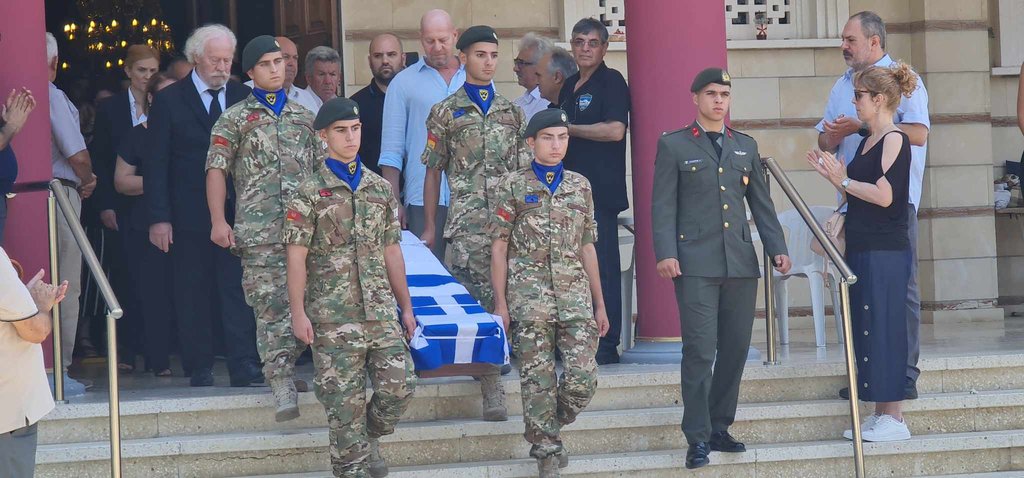 «Ύστατο χαίρε» στον Ήρωα του ’74 Ανδρέα Γεωργίου