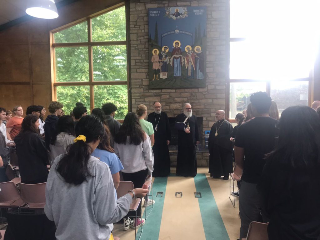 لقاء البطريرك يوحنا العاشر مع مخيم الطفولة واليافعين