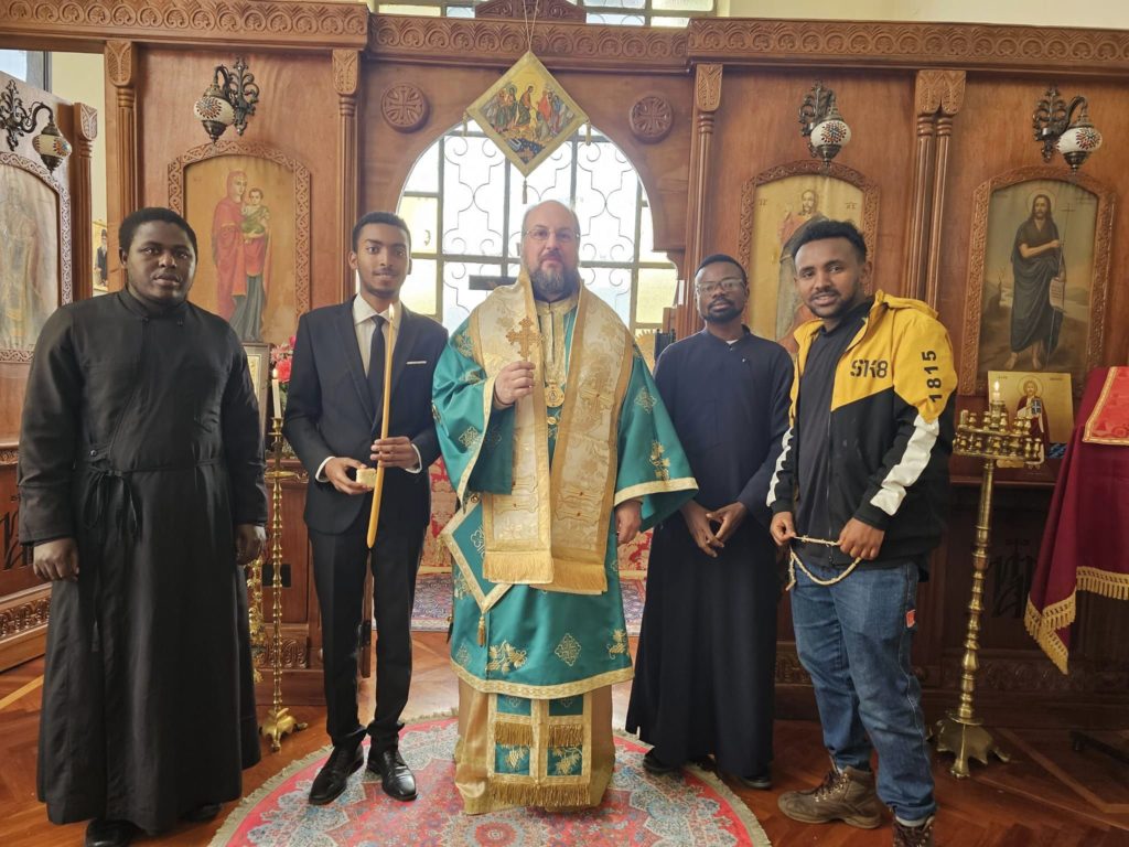 Βάπτιση νέου στην Ι.Μ Αξώμης – Και το όνομα αυτού Ελεσβαάν (ΦΩΤΟ)