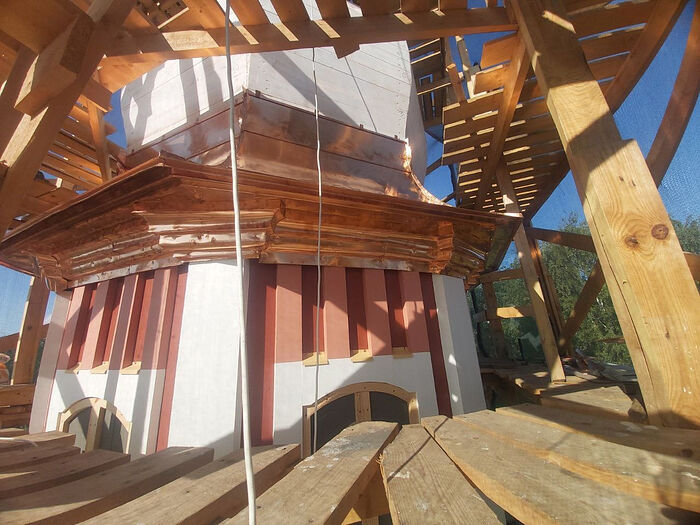 РЕСТАВРАЦИОННЫЕ РАБОТЫ ПРОДОЛЖАЮТСЯ НА БАШНЕ СВЯТЫХ ВРАТ СВЯТО-УСПЕНСКОГО ПСКОВО-ПЕЧЕРСКОГО МОНАСТЫРЯ