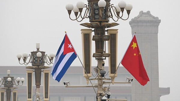 Κινεζική βάση στην Κούβα – Του Σπύρου Αξαρλή