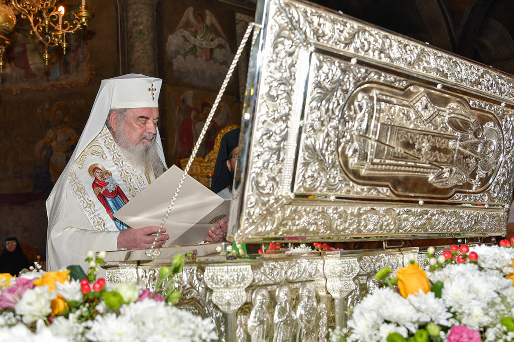 Patriarhul Daniel, îndemnuri practice din Evanghelie: Despre risipa alimentară, protejarea mediului, disciplina mulțimilor