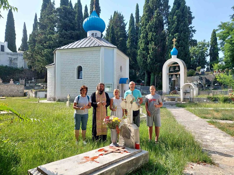 После 100 година на гробу свог чукундједа генерала Можај-Можаровског