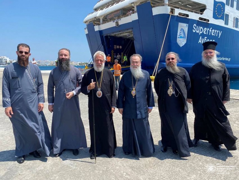 Църковна делегация от Софийска епархия извърши поклонение на о. Тинос