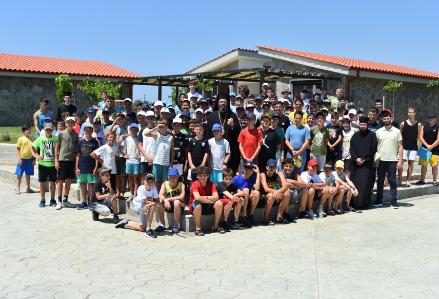 Αγιασμός για την έναρξη της Β’ κατασκηνωτικής περιόδου των αγοριών στις κατασκηνώσεις της Μητρόπολης Μαρωνείας