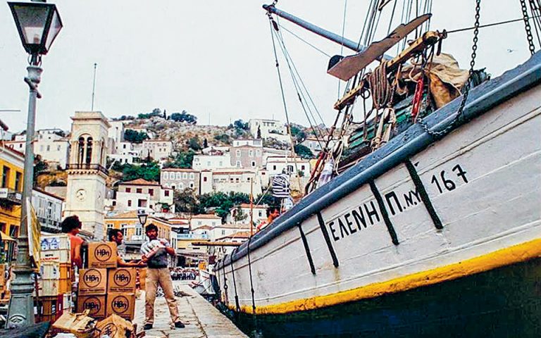 Έκθεση – Αφιέρωμα στο ιστορικό σκαρί  της Ύδρας «Ελένη Π.» 