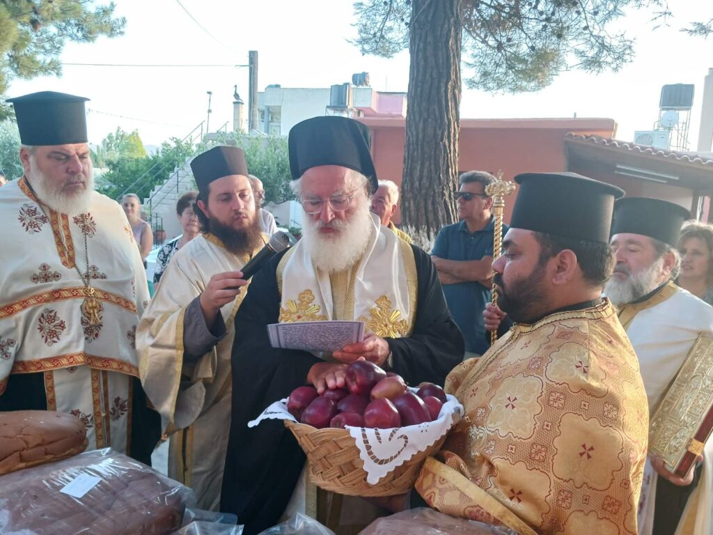 Πανηγυρικός Εσπερινός Αγίας Ειρήνης της Χρυσοβαλάντου στο Μοναστηράκι Μονοφατσίου