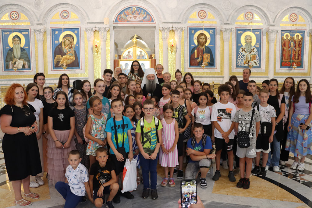 50 παιδιά από την Κροατία και τη Σλοβενία ευχήθηκαν στον Πατιράρχη Σερβίας με αφορμή τη συμπλήρωση των 62 ετών